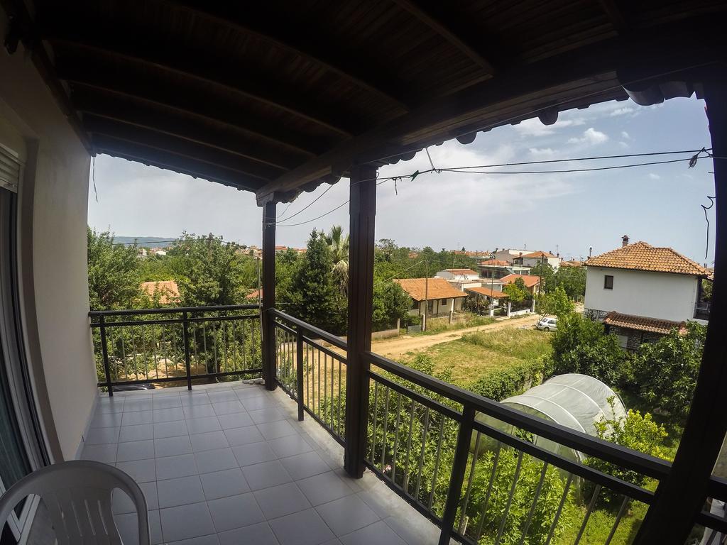 Ioannis Avrades Apartments Agiakampos  Exterior photo