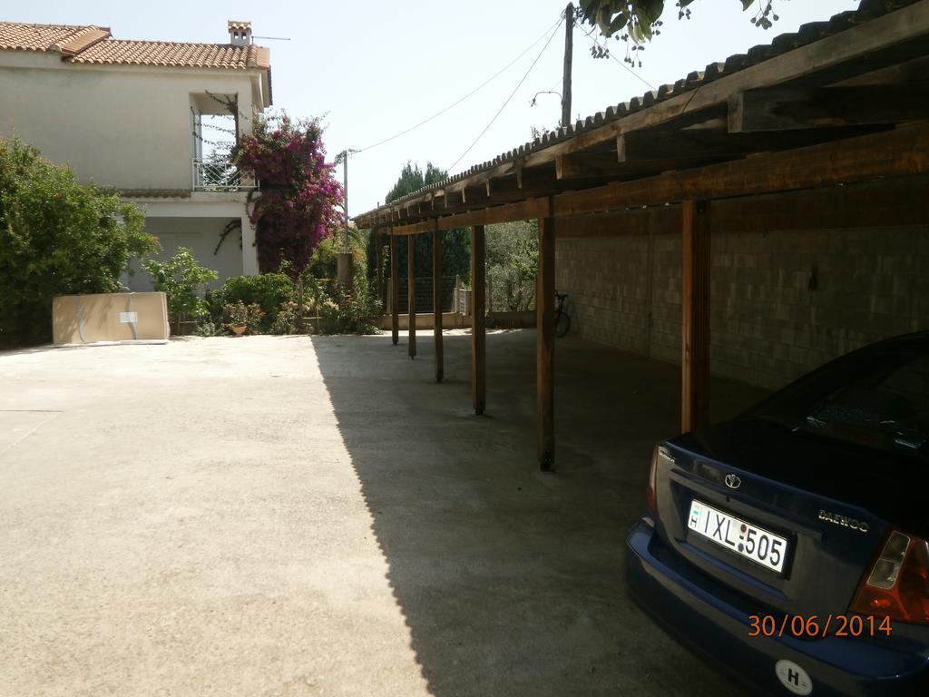 Ioannis Avrades Apartments Agiakampos  Exterior photo